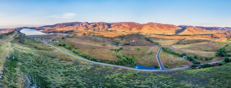 Vista de las colinas cerca de Fort Collins Colorado