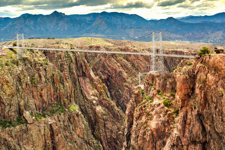 Vista del puente colgante Royal Gorge cerca de Canyon City Colorado