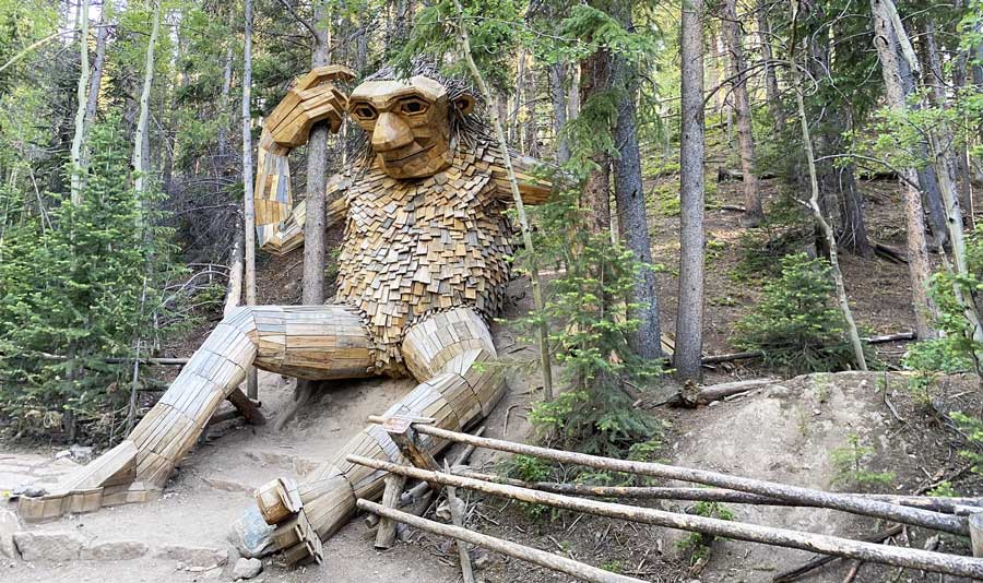 Vista de un troll de Breckenridge en Isak Heartstone