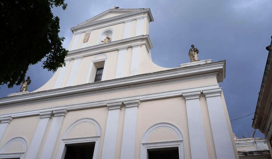 Vista de la Catedral de San Juan desde el exterior